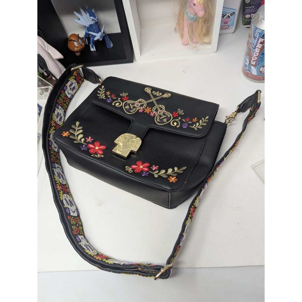 Coco Loungefly Purse - Picture 2 of 5